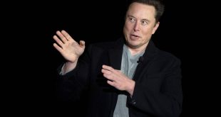Elon Musk Challenges Twitter CEO to a ‘Public Debate’ About Bots